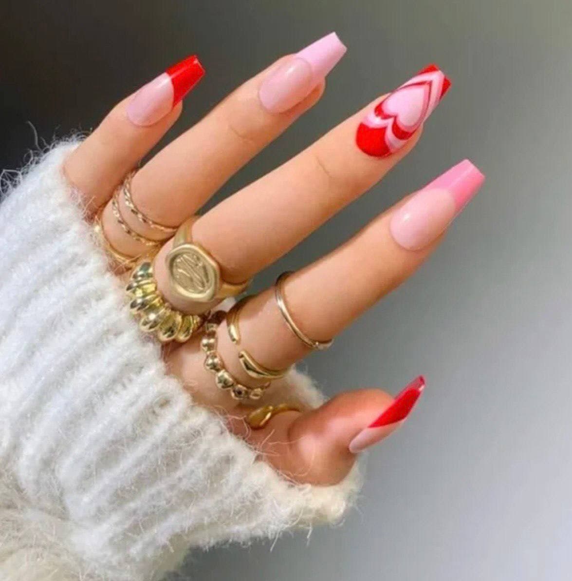 L'amour Nails Deluxe nails salon in Sarasota 34231